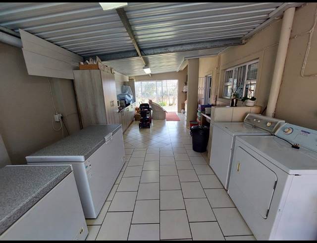 4 BEDROOM HOUSE FOR SALE IN NEW GERMANY